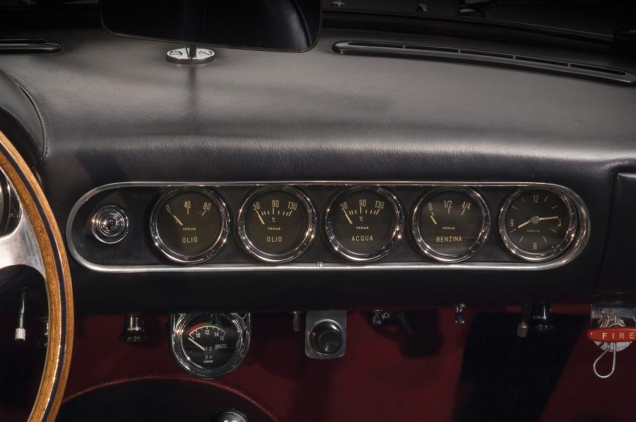Панель приборов Ferrari California Spyder 1961 года  (фото 2 из 9)